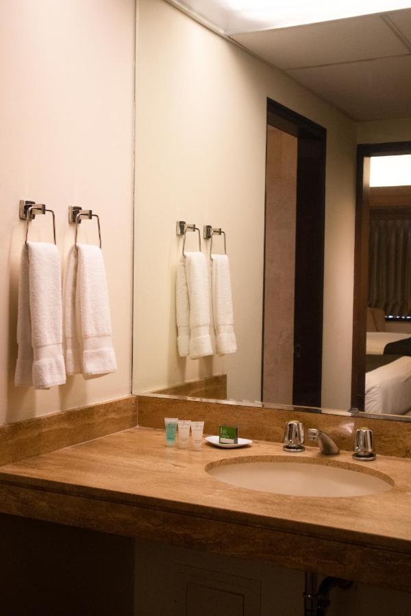 J&A Classic Hotel Lima Eksteriør bilde Bathroom