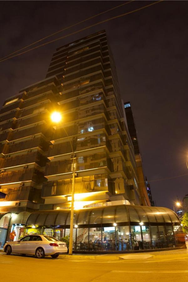 J&A Classic Hotel Lima Eksteriør bilde The building at night