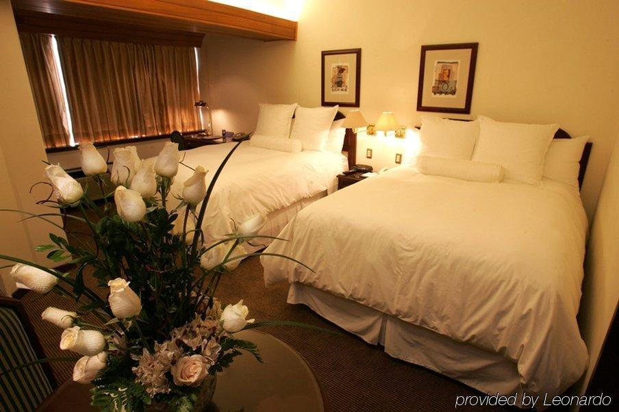 J&A Classic Hotel Lima Rom bilde A room at the hotel