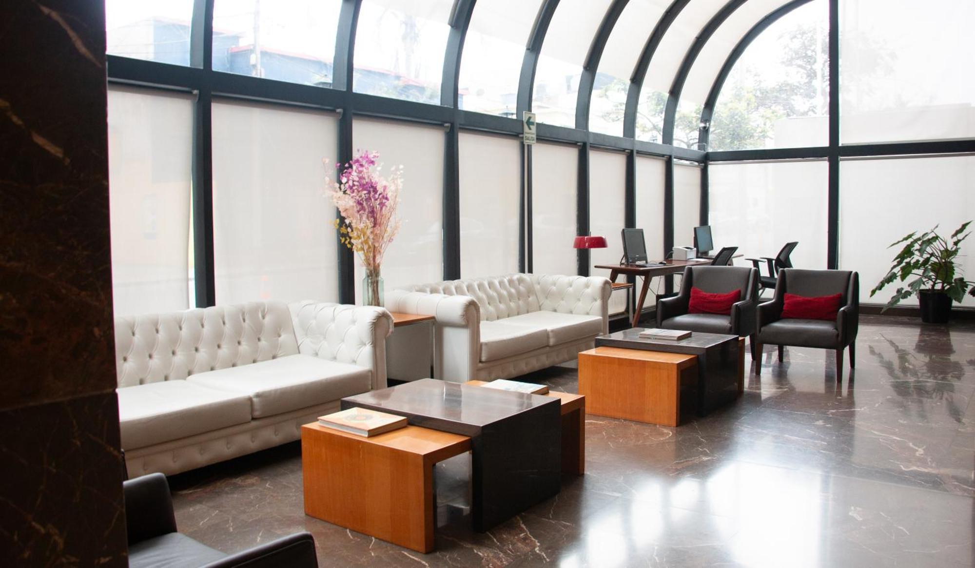 J&A Classic Hotel Lima Eksteriør bilde The lounge at the airport